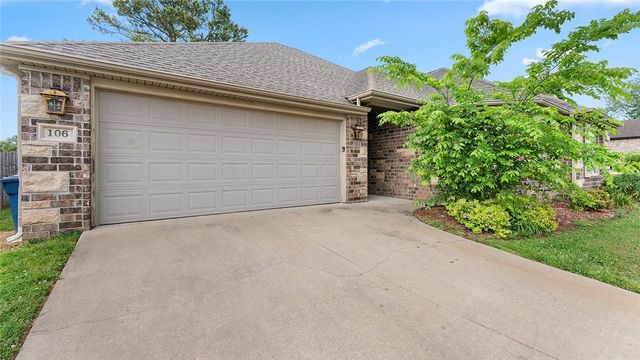 106 NE Larkspur Lane, Bentonville, AR 72712