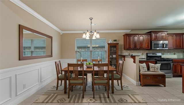 106 NE Larkspur Lane, Bentonville, AR 72712