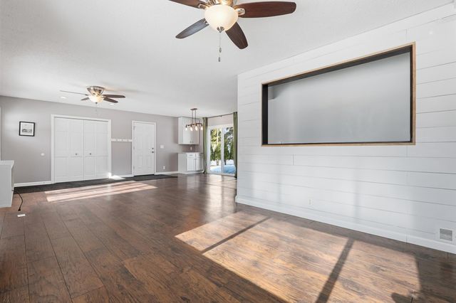 653 109th Lane NE, Blaine, MN 55434