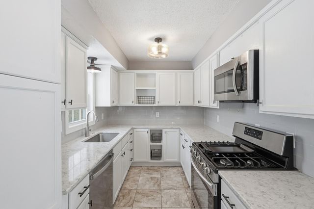 653 109th Lane NE, Blaine, MN 55434