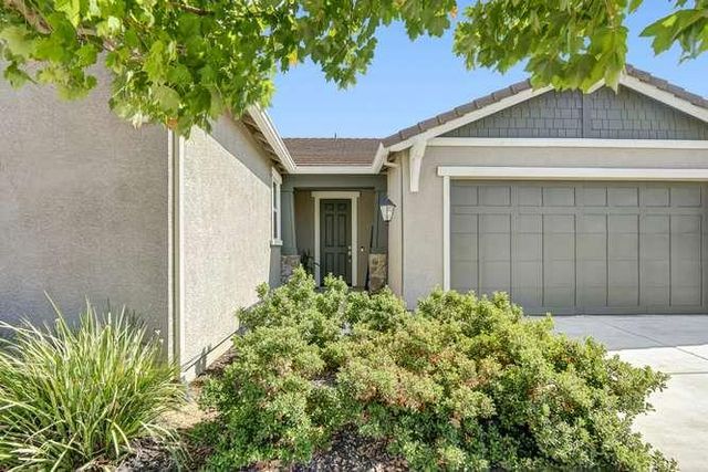 9268 Legendary Ct, Elk Grove, CA 95624