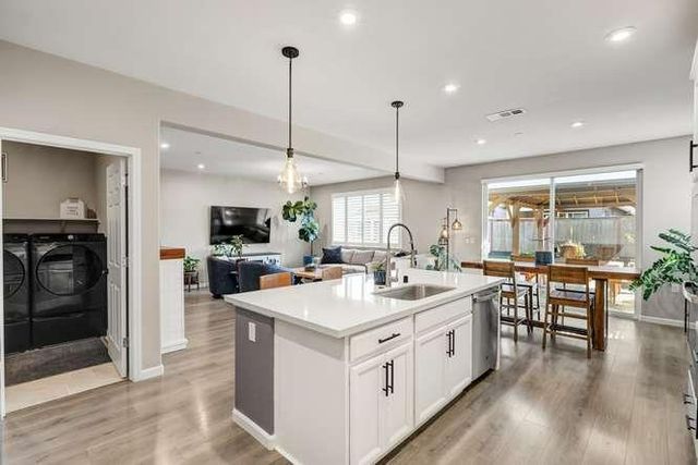9268 Legendary Ct, Elk Grove, CA 95624