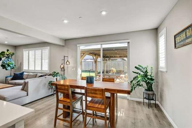 9268 Legendary Ct, Elk Grove, CA 95624