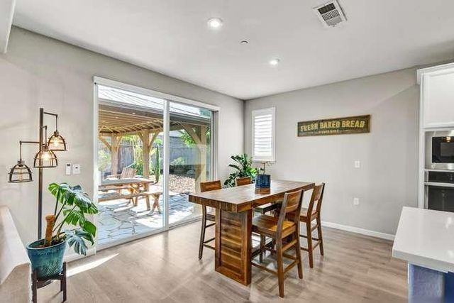 9268 Legendary Ct, Elk Grove, CA 95624