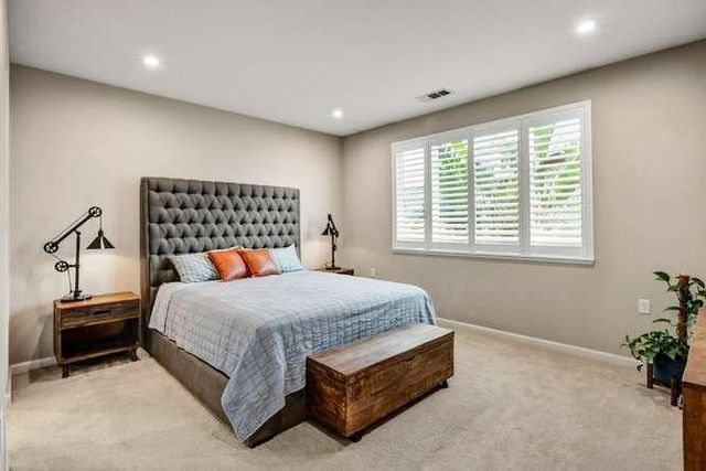 9268 Legendary Ct, Elk Grove, CA 95624