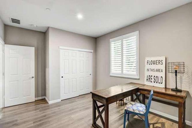 9268 Legendary Ct, Elk Grove, CA 95624