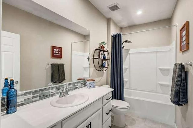 9268 Legendary Ct, Elk Grove, CA 95624