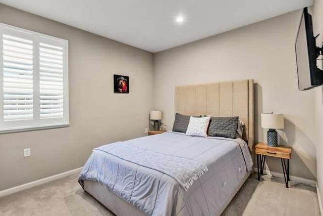 9268 Legendary Ct, Elk Grove, CA 95624