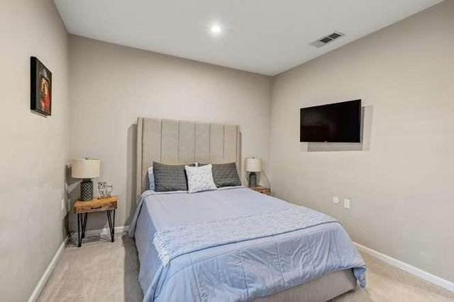 9268 Legendary Ct, Elk Grove, CA 95624