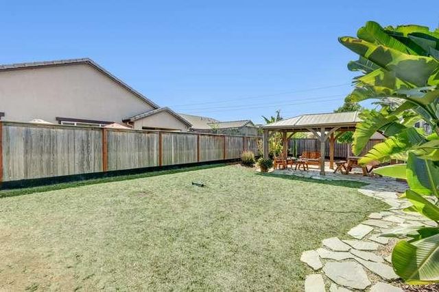 9268 Legendary Ct, Elk Grove, CA 95624