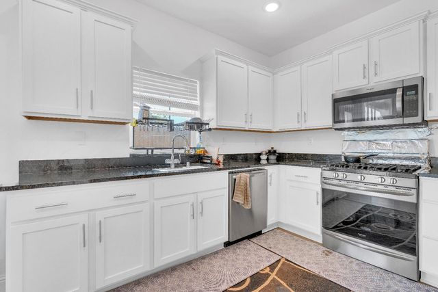 4430 W Langden Drive, Fresno, CA 93722