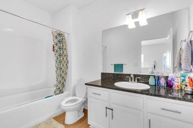 4430 W Langden Drive, Fresno, CA 93722