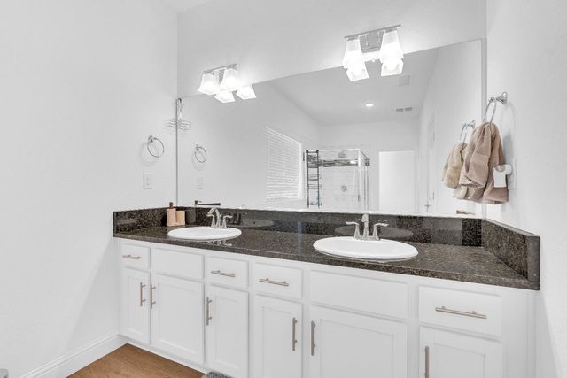 4430 W Langden Drive, Fresno, CA 93722