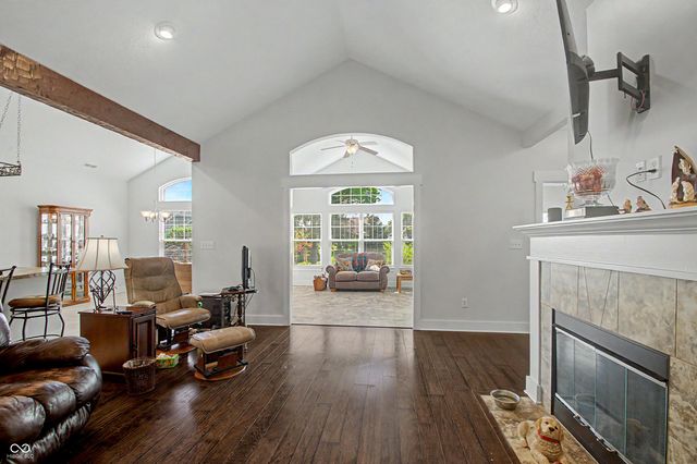1611 Summerwood, Greenfield, IN 46140