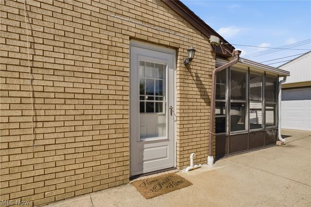 4423 Palm Avenue, Lorain, OH 44055