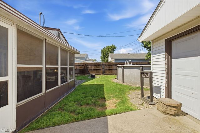 4423 Palm Avenue, Lorain, OH 44055