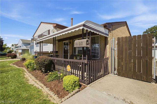 4423 Palm Avenue, Lorain, OH 44055