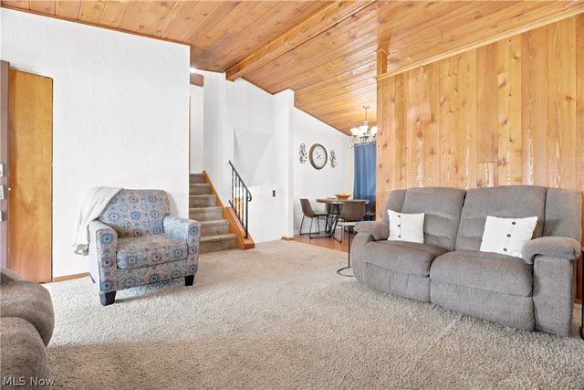 4423 Palm Avenue, Lorain, OH 44055