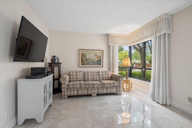 2307 SW 15th Street SW 1, Deerfield Beach, FL 33442