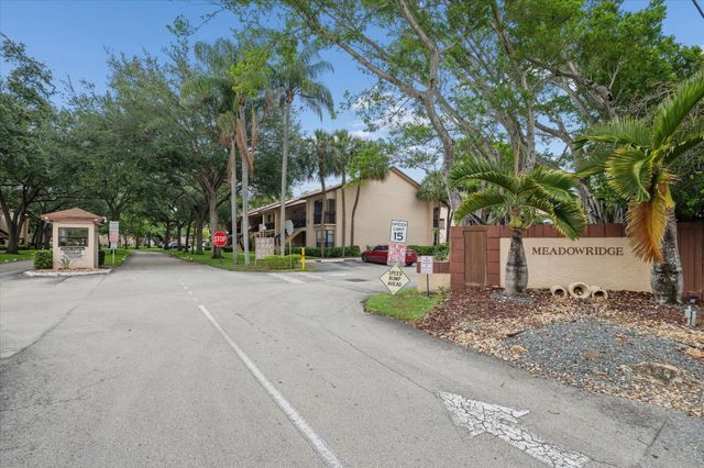 2307 SW 15th Street SW 1, Deerfield Beach, FL 33442
