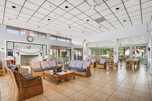 2307 SW 15th Street SW 1, Deerfield Beach, FL 33442