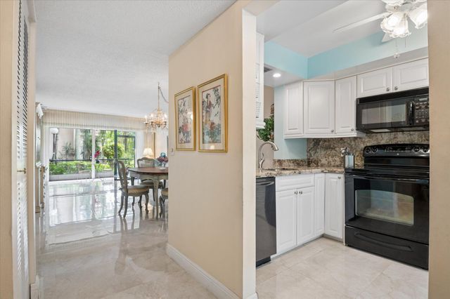 2307 SW 15th Street SW 1, Deerfield Beach, FL 33442
