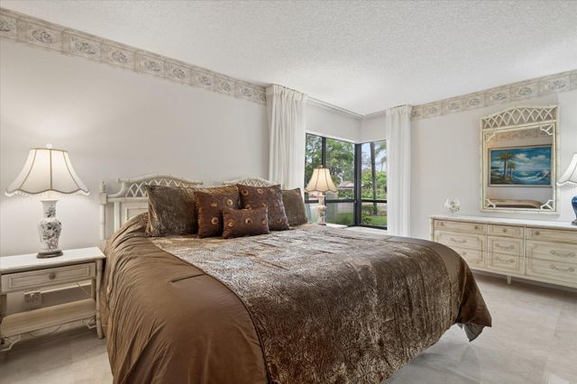 2307 SW 15th Street SW 1, Deerfield Beach, FL 33442