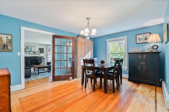 22 Reservoir St, Seekonk, MA 02771