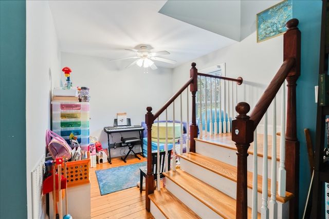 22 Reservoir St, Seekonk, MA 02771