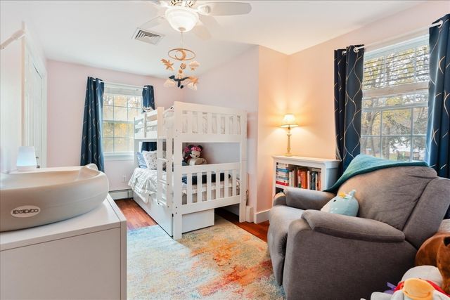 22 Reservoir St, Seekonk, MA 02771