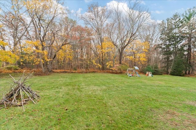 22 Reservoir St, Seekonk, MA 02771