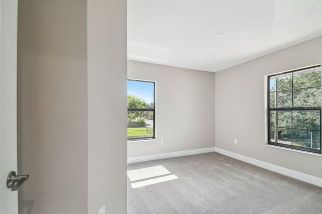 4333 2ND AVENUE N, St Petersburg, FL 33713