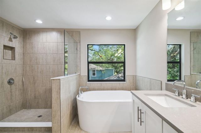 4333 2ND AVENUE N, St Petersburg, FL 33713