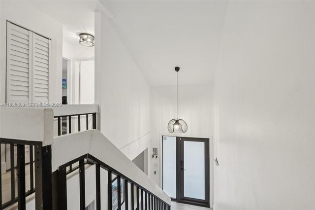 30 Chestnut Cir, Cooper City, FL 33026