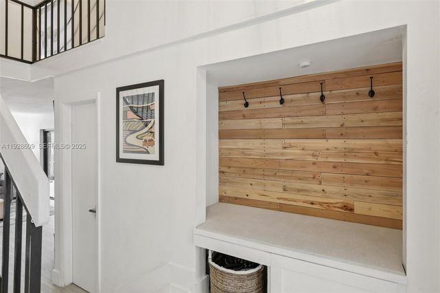 30 Chestnut Cir, Cooper City, FL 33026