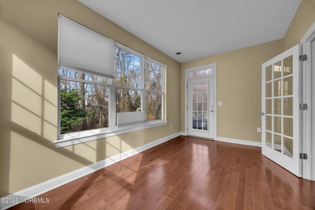 37 Kingston Drive, Jackson, NJ 08527