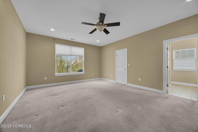 37 Kingston Drive, Jackson, NJ 08527