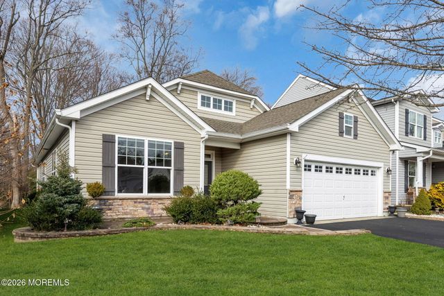 37 Kingston Drive, Jackson, NJ 08527