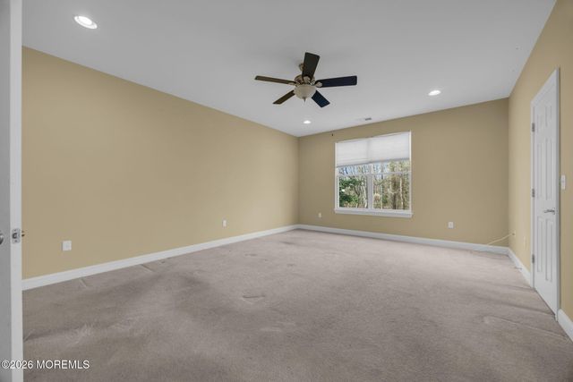 37 Kingston Drive, Jackson, NJ 08527