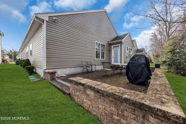 37 Kingston Drive, Jackson, NJ 08527