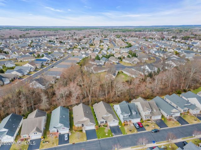 37 Kingston Drive, Jackson, NJ 08527