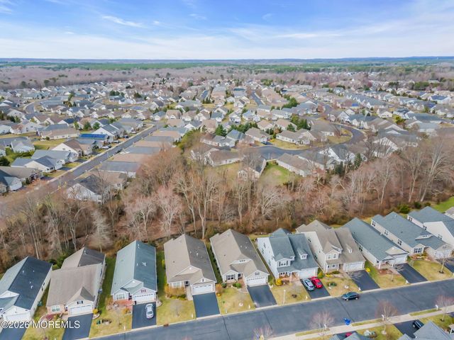 37 Kingston Drive, Jackson, NJ 08527