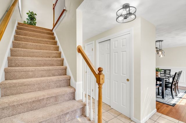 5 Wright Street B, Lowell, MA 01854