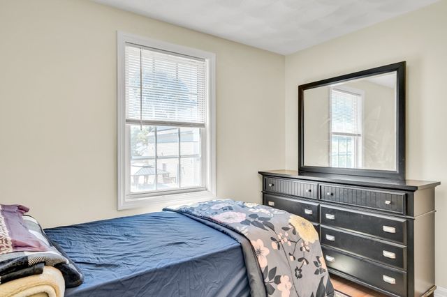 5 Wright Street B, Lowell, MA 01854