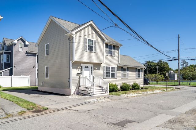5 Wright Street B, Lowell, MA 01854