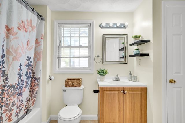 5 Wright Street B, Lowell, MA 01854