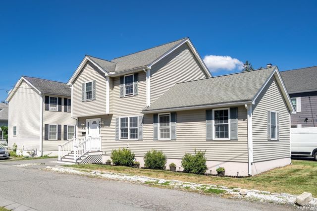 5 Wright Street B, Lowell, MA 01854