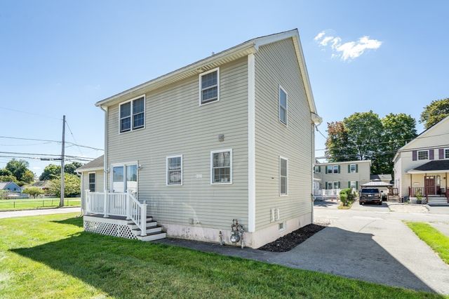 5 Wright Street B, Lowell, MA 01854