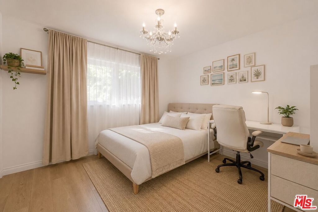 Image 28 of property listing at 4300 Pampas Road, Woodland Hills, CA 91364