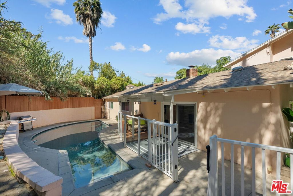 Image 34 of property listing at 4300 Pampas Road, Woodland Hills, CA 91364